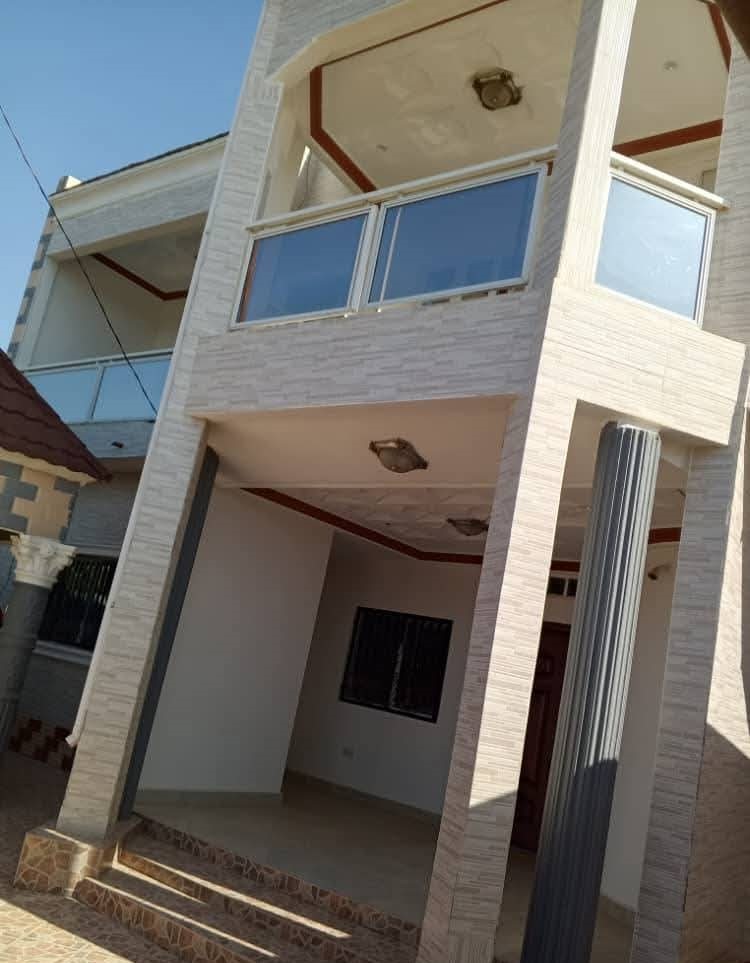 Five bedroom compound fully furnish with  & boy's quarter - Image 6