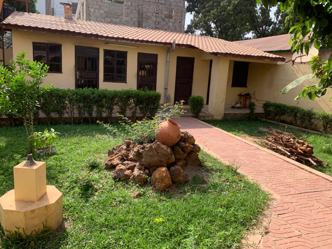 Three bedroom Compound with boy's quarters - Image 5