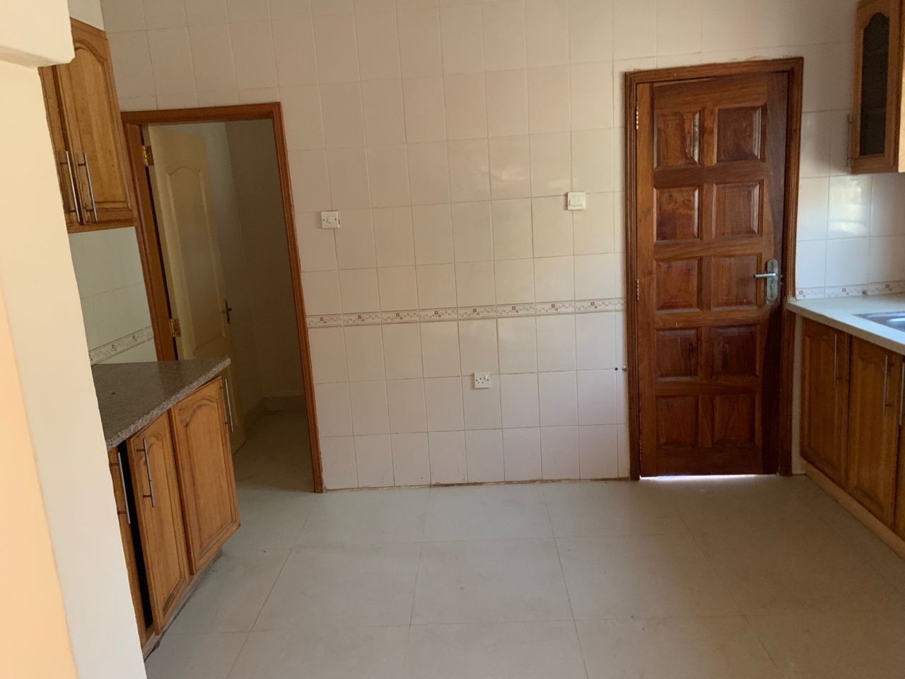 Three bedroom compound, Unfurnished - Image 6