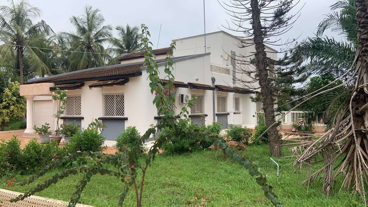 Five bedroom Private Villa