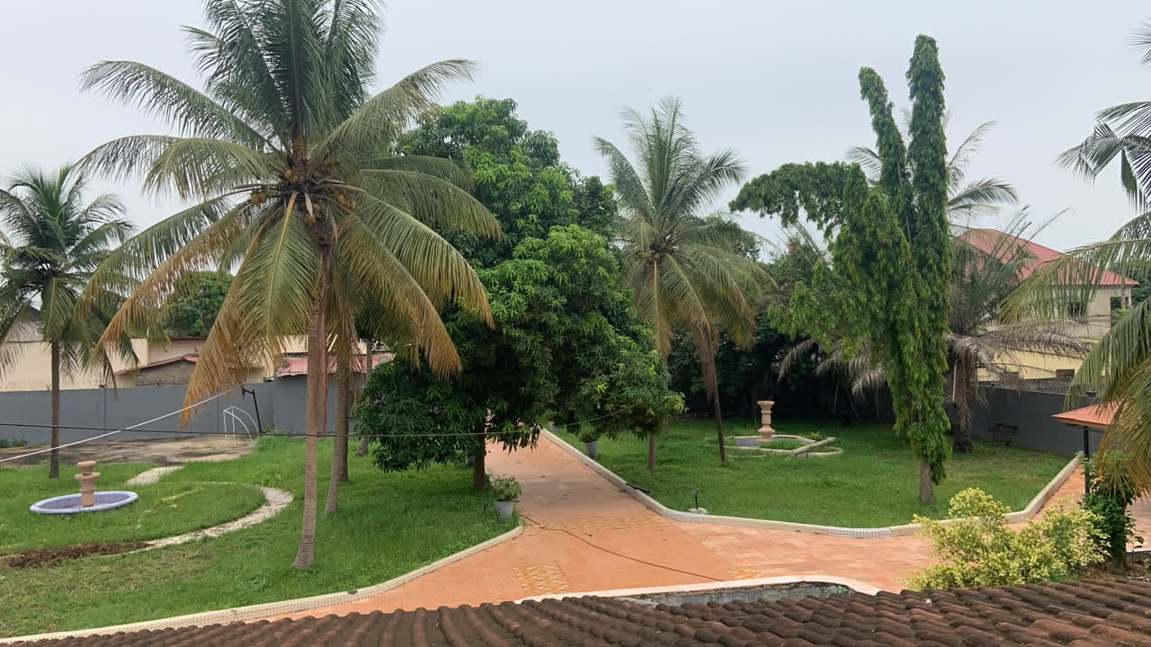 Five bedroom Private Villa - Image 13