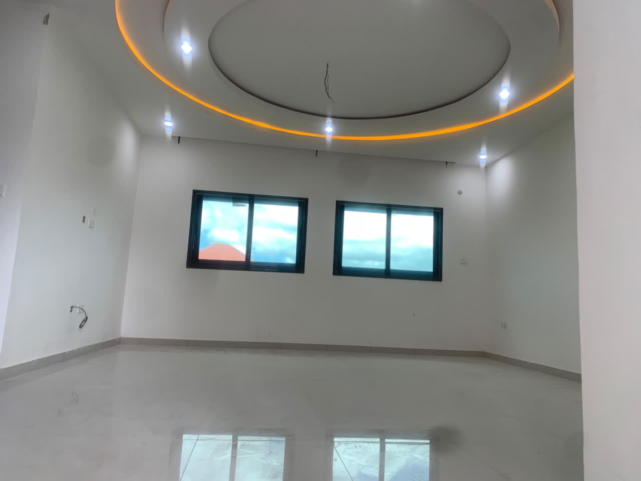 Two bedrooms apartment - Image 3